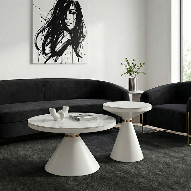 Βοηθητικά τραπέζια Coozlin Inart sintered stone σε απόχρωση λευκό μαρμάρου με λευκό-χρυσό μέταλλο